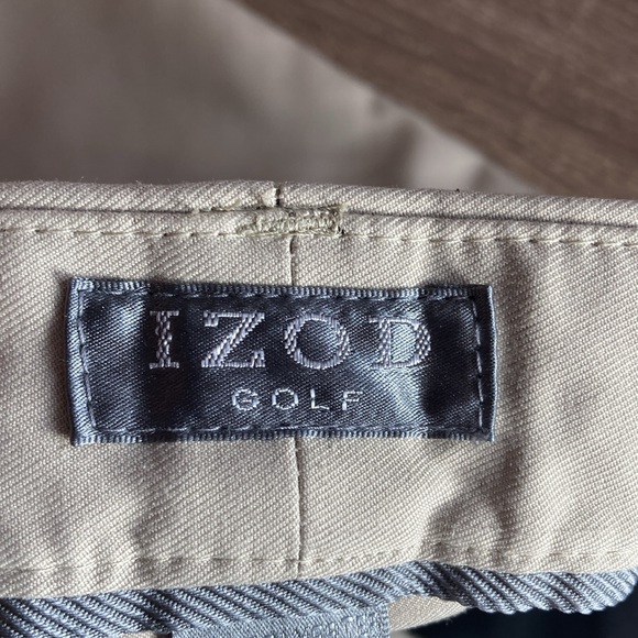 EUC Mens 34 IZOD Golf Tan Flat Front Shorts - Picture 11 of 11